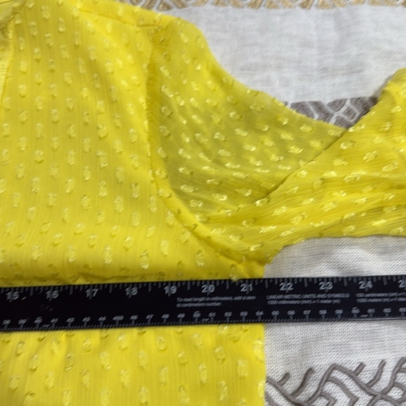 (A5)NWIsaac Mizrahi Live! Floral Embroidered Sheer V-Neck Blouse,Bright Yellow M - Picture 10 of 13